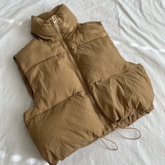 Puffer Vest - Picture 6 of 6